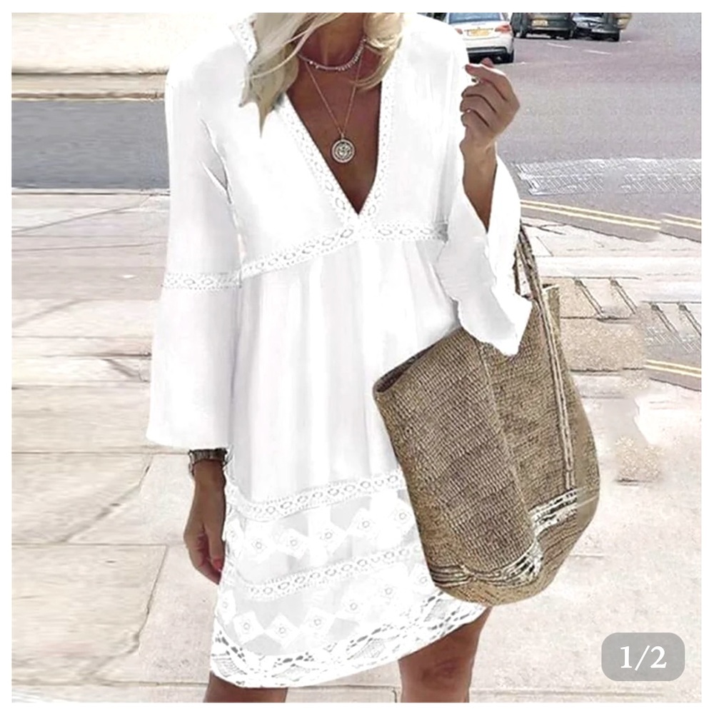 ☀️ NEW ☀️ Fresh White Long Sleeve V-Neck Eyelet Mini
Dress- New With Tags ☀️🌴☀️